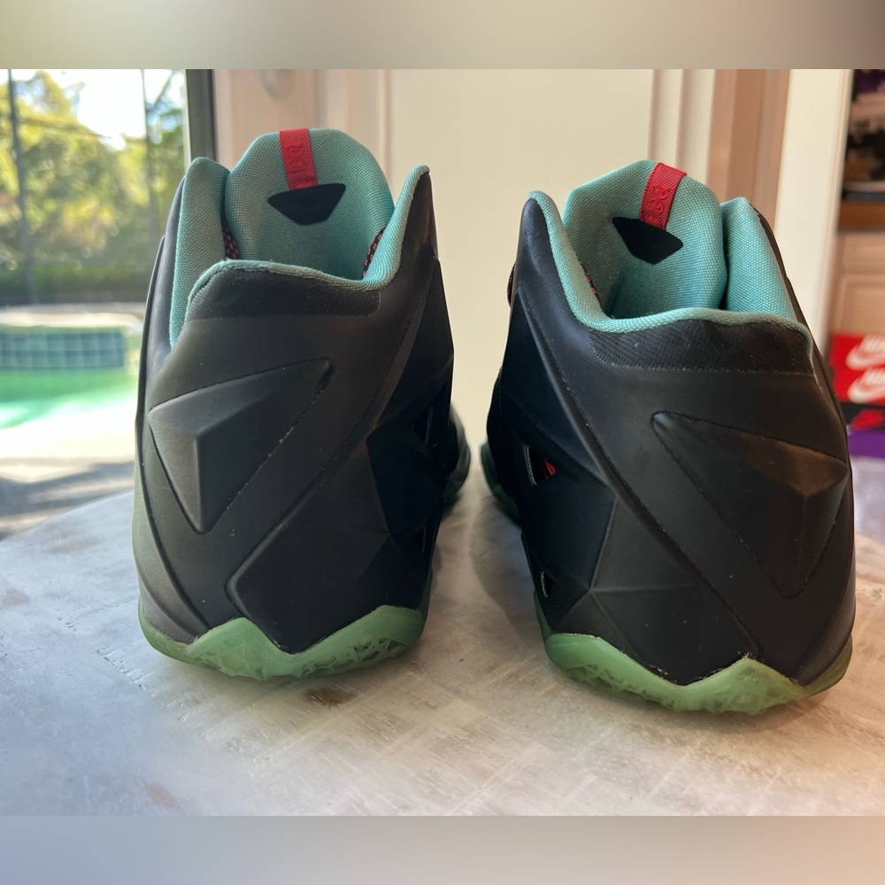 Nike LeBron 11 Diffused Jade Size 10 Basketball Sneakers - Picture 4 of 7